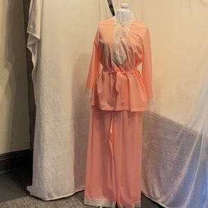 Van Raalte vintage 1960’s circa loungewear